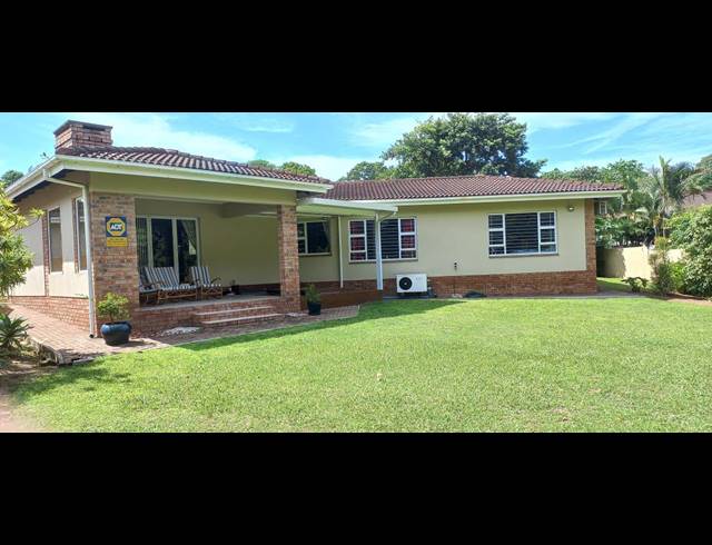 3 BEDROOM TOWNHOUSE FOR SALE IN SHELLY BEACH